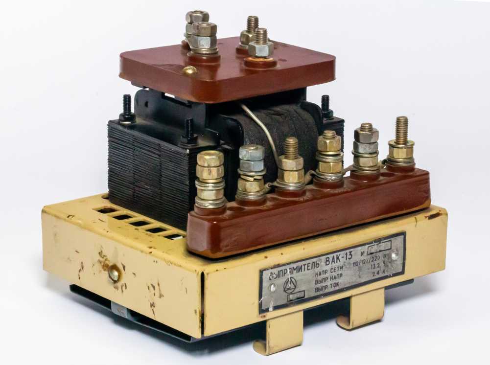 Укажите назначение аккумуляторных выпрямителей: - Ответ СДО - rwlib